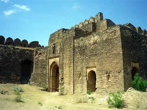  Der Rohtas Fort - Ein majestätisches Zeugnis der Geschichte und der militärischen Geschicklichkeit!