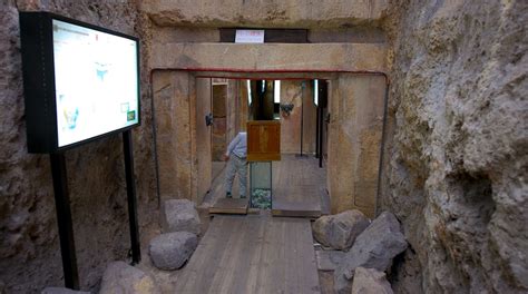 Das Mausoleum des Nanyue Königs - Ein historisches Meisterwerk mit faszinierenden Artefakten!